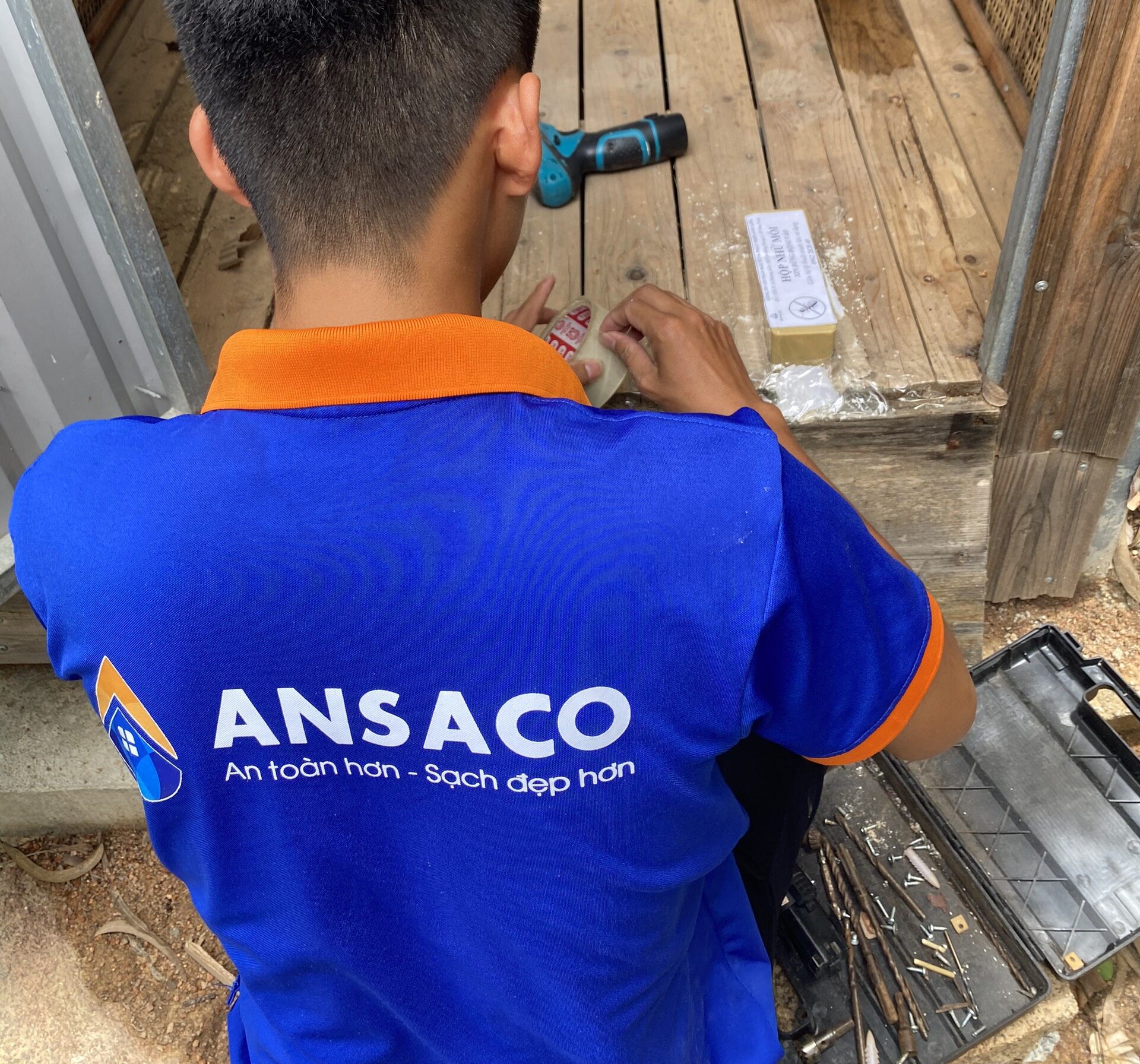 MỐI CÓ THỂ LAN TỪ NHÀ HÀNG XÓM SANG KHÔNG? 3 Diệt mối tận gốc Ansaco Nha Trang