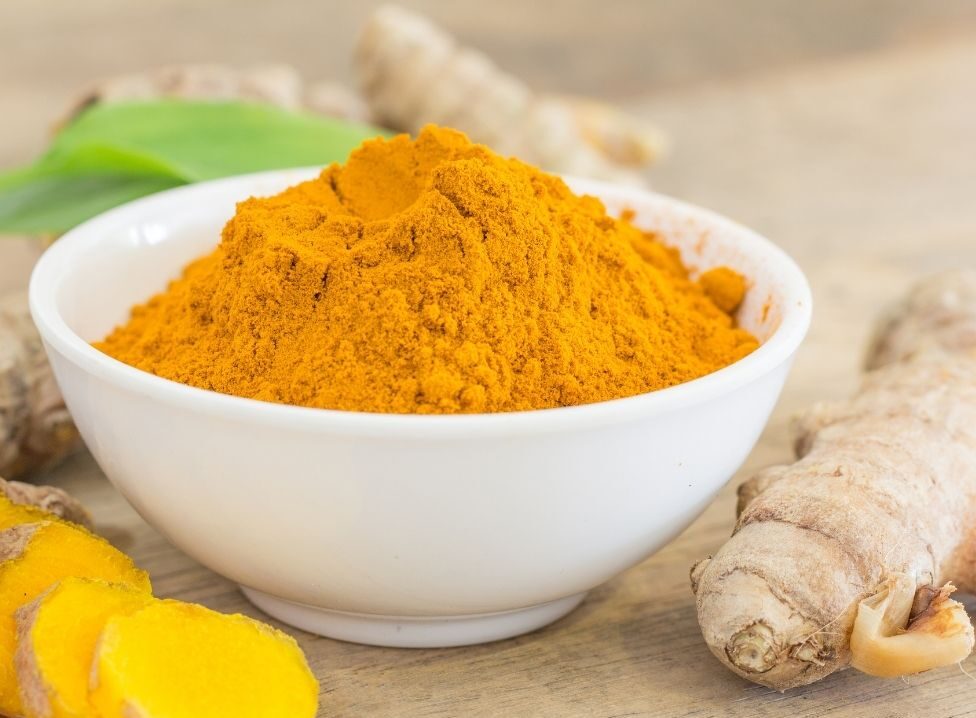 Bột nghệ có thể diệt mối hiệu quả